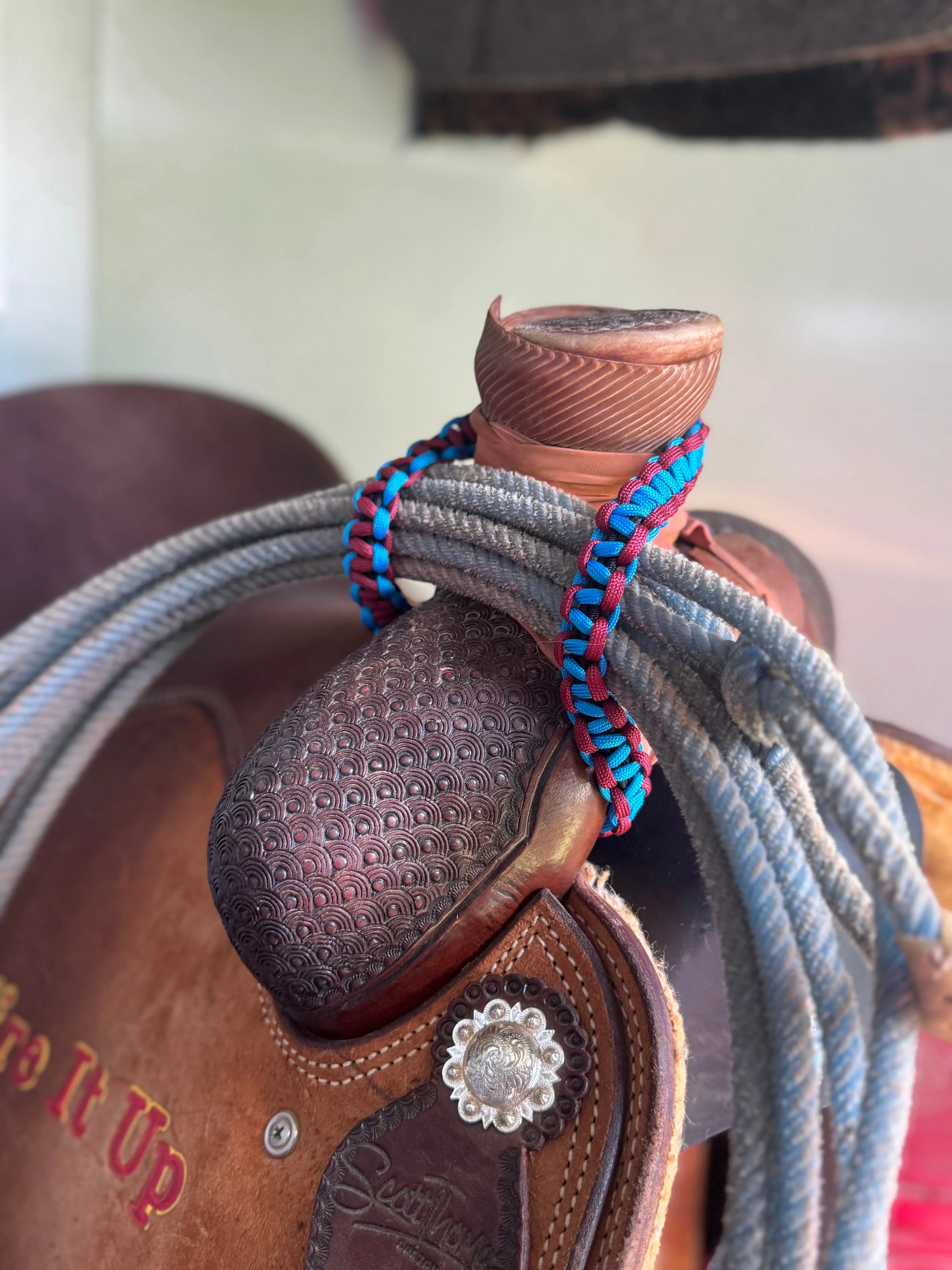 Custom Paracord Rope Holder – Bungy Cord Saddle Strap with Side Buckle for Team Roping & Ranch Tack Swinging K Creations
